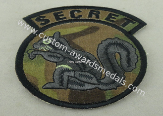 Corrections de broderie de fil de coton pour des vêtements, insigne militaire d'emblème