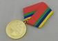 Médailles de récompenses d'or/médaille de récompense avec la conception 3D en alliage de zinc et ruban faits sur commande assorti