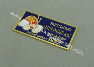Insignes faits sur commande de Pin en métal d'embrayage de bijoux, insignes plats en métal de voiture de souvenir d'or