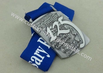 En alliage de zinc les médailles de sport de récompenses des médailles 3D de moulage mécanique sous pression, médailles courantes d'émail de ruban de marathon