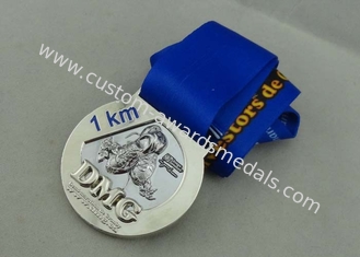 Les médailles de ruban de DMG par en alliage de zinc le moulage mécanique sous pression plein 3D avec l'électrodéposition argentée